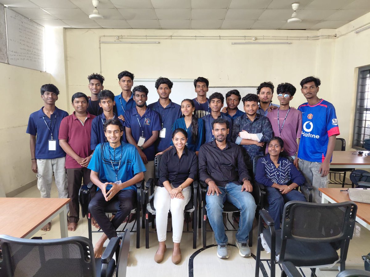 aju_ed21924's tweet image. A glimpse from our recently completed Robotics Workshop at Govt. Boys HSS, Karamana, focused on hands-on learning and future-ready skills.

Proudly supported by AJU Ed Solutions 

#RoboticsWorkshop #SkillDevelopment #HandsOnLearning
#FutureSkills #AJUEdSolutions