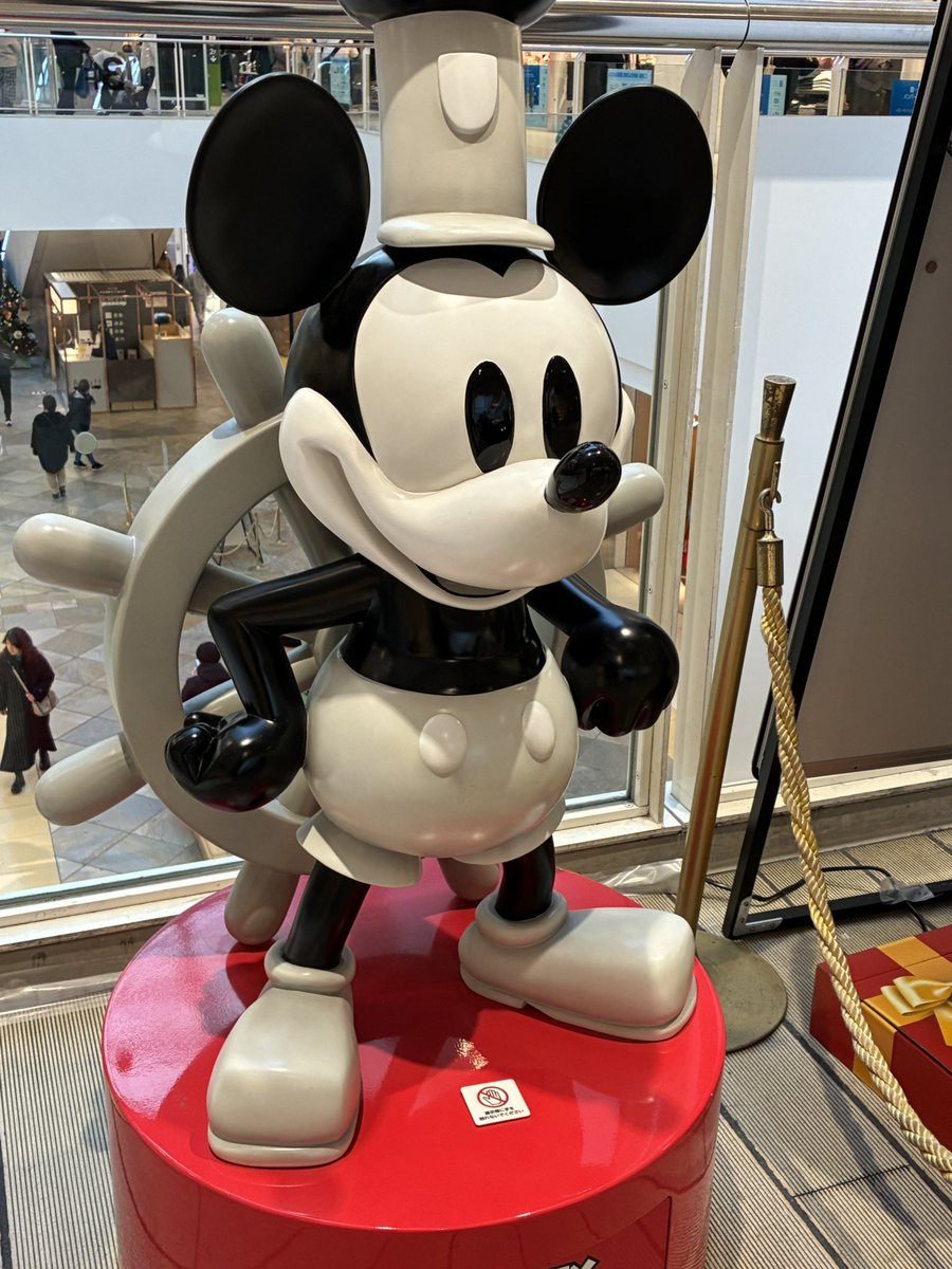 ミッキー！！ まさかこんなところで会えるなんて..