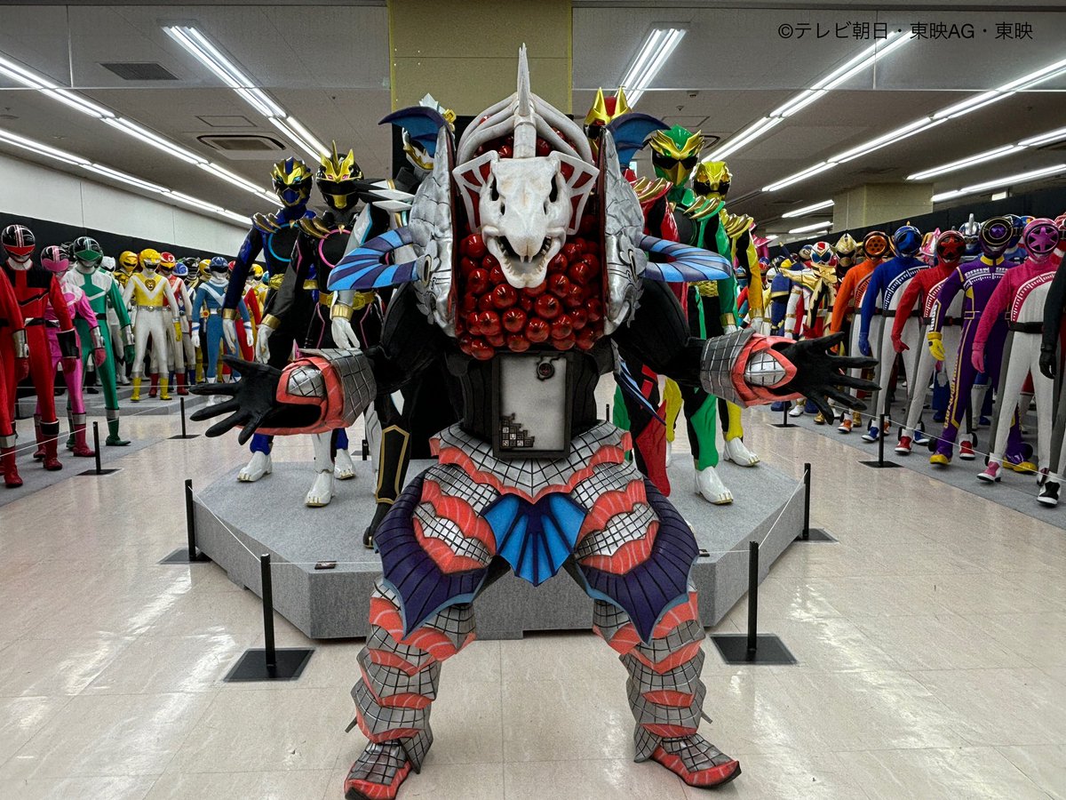 ⊹⁺‧┈┈┈┈┈┈┈‧⁺⊹
　#全スーパー戦隊展
🌙仙台会場 開催中🌙
⊹⁺‧┈┈┈┈┈┈┈‧⁺⊹

#サモーン・シャケキスタンチン
が仙台会場に襲来💥🐟

グリーティングでの写真は
#クリスマスにはシャケを食え
#全スーパー戦隊展
にて拡散希望‼️‼️

25日までサモーンが皆様を待ち構えます🎄