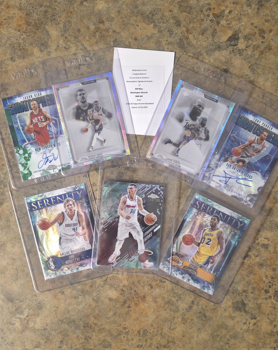 inhuman's tweet image. So my pack opening luck isn't just Pokémon 😂

10x boxes of Topps Chrome turned into:

1 Glass Canvas LeBron James

1 Glass Canvas Nikola Jokić

Redemption card, serialized auto of the goat Jason Kidd, auto of Tony Park

These boxes are so worth it