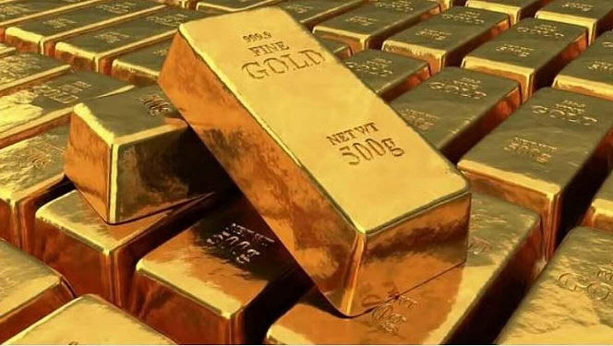 الذهب يرتفع إلى مستوى قياسي.. والأونصة تسجل 4467.66 دولار. قفزت أسعار الذهب إلى مستوى قياسي، اليوم الثلاثاء، وارتفع في المعاملات الفورية بنسبة 0.5% ليصل إلى 4467.66 دولارًا للأوقية، بعدما سجل مستوى قياسيًا آخر عند 4469.52 دولارًا في وقت سابق من الجلسة 