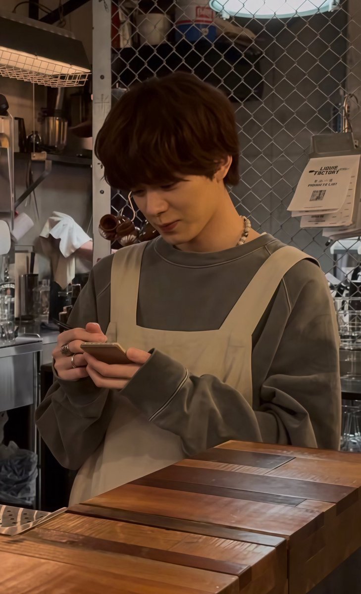 ikrchkr_22's tweet photo. イケメンなカフェ店員さん 
宇佐卓真くん☕𓈒𓏸︎︎︎︎

 #宇佐卓真 #うさカフェイベ https://t.co/u7eFUvB0F7