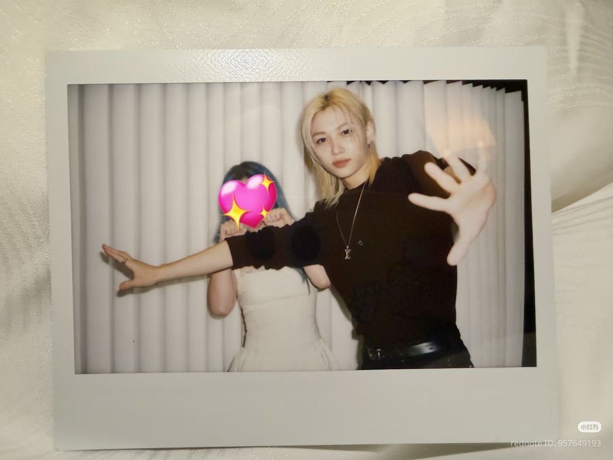 vv0v0w's tweet photo. 미나상 폴라로이드 다 귀여운데 그중에 이거 너무 웃음나와 https://t.co/xqpde2rfez