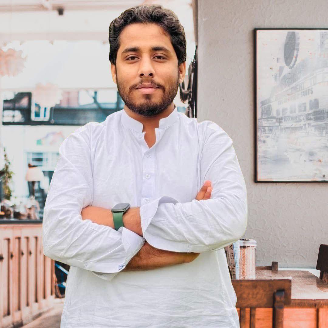 گزشتہ رات انصاف یوتھ ونگ پاکستان کے سنٹرل جوائنٹ سیکٹری محمد شریف ملغانی جو کراچی سے اپنے بیمار والد کا علاج کروا کر اپنے گاؤں جیکب آباد واپس آرہے تھے  راستے میں سندھ کے ڈاکؤں نے محمد شریف ملغانی کو والد سمیتھ اغوا کرکے ڈکیتی کی اور اُسکے بعد دو کلومیٹر دور جاکر ڈاکؤں نے محمد