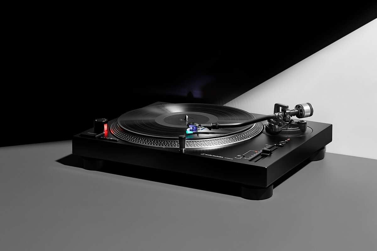 ワンワンレコード 黒 レコード レコードは昔、虫から作られていたって知っていましたか？1963年まで