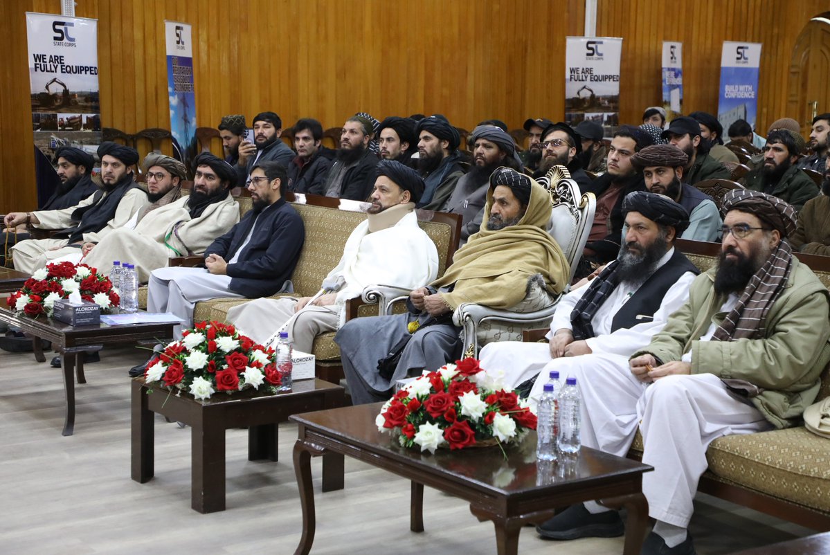 FDPM_AFG's tweet image. 1/3: د جوزجان ولایت قوش‌تېپې او درزاب ولسوالیو ته د برېښنا رسونې پروژې تړون لاسلیک شو

د ریاست‌الوزراء اقتصادي مرستیال محترم ملا عبدالغني برادر اخوند په حضور کې نن د روان ۱۴۰۴ لمریز کال د مرغومي میاشتې په دوهمه نېټه د حکومت د اطلاعاتو او رسنیو مرکز کې