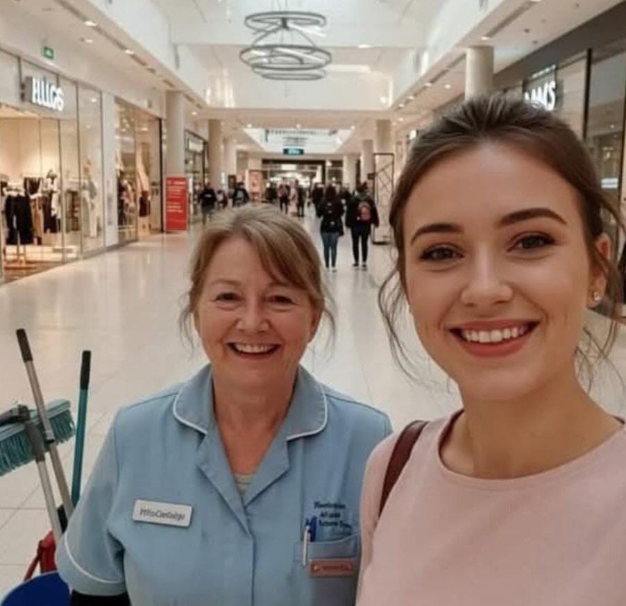 ElinaMia34's tweet image. My mom is a cleaning lady! Today is her birthday. If you don't hate cleaning ladies, thank you very much!🥰