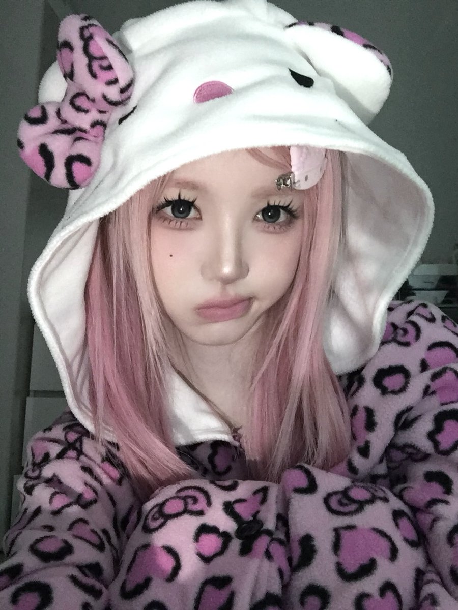 triplescosmos's tweet image. 새로 산 잠옷입니다

#tripleS #트리플에스 #トリプルS
#トリプルエス #トエス
#ChaeWon #채원 #チェウォン