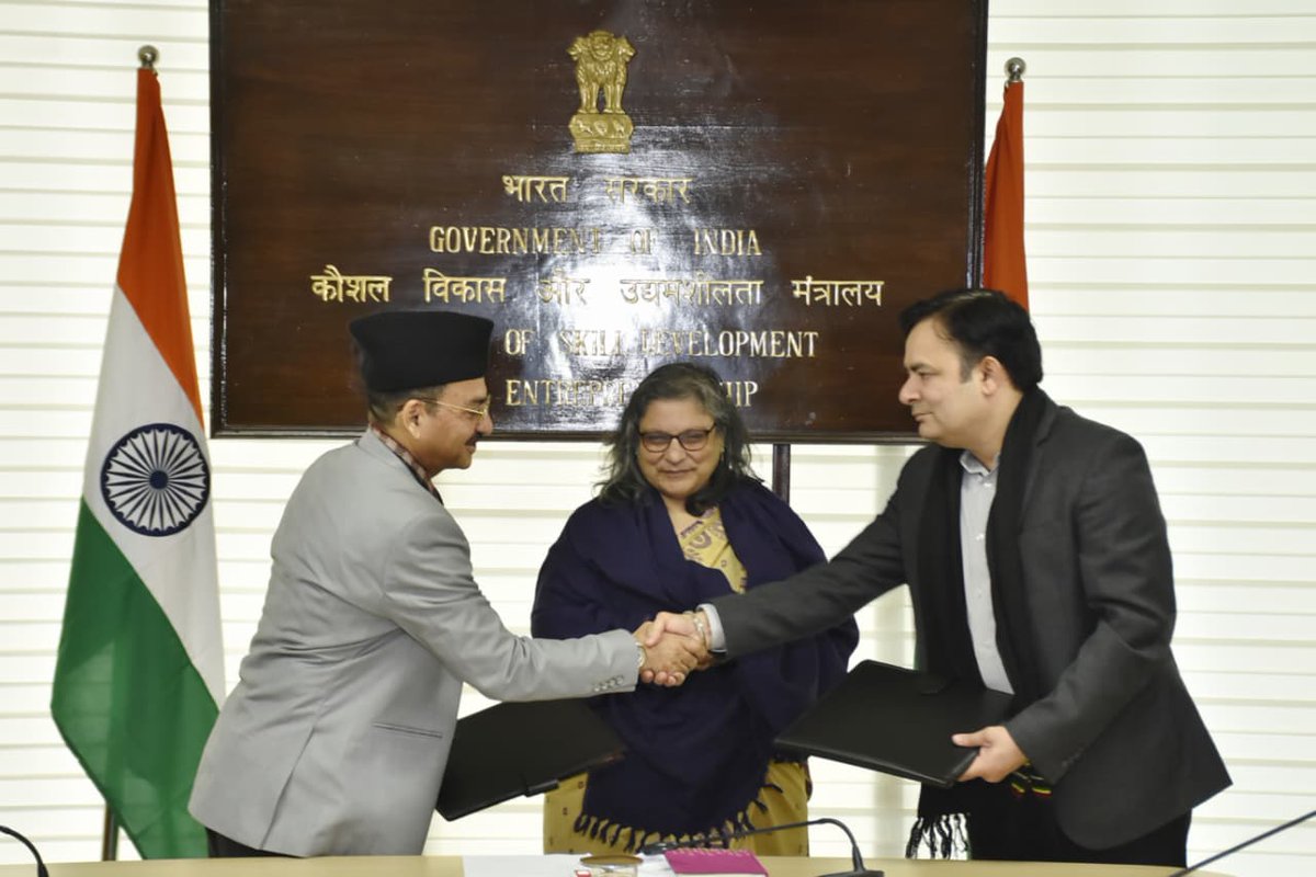 MSDESkillIndia's tweet image. In a significant step towards strengthening holistic and future-ready skilling for adolescent girls, the Ministry of Skill Development and Entrepreneurship (MSDE), today, signed a Memorandum of Understanding (MoU) with the Wadhwani Foundation to deliver comprehensive…