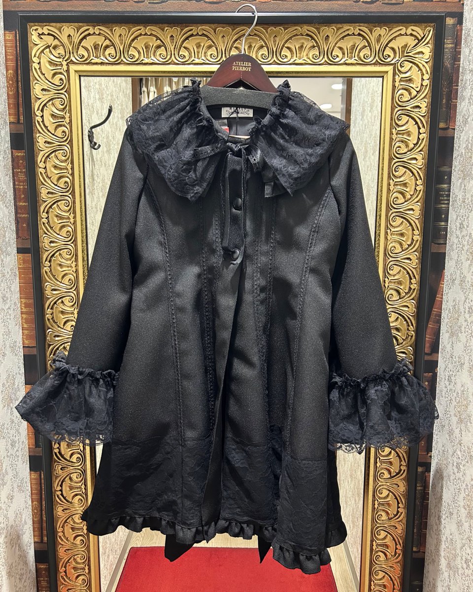 ATELER PIERROT コート　姫袖　黒　ブラック　アトリエピエロ レース飾りロマンティックコート ¥37,180 姫袖用流麗ドレープ