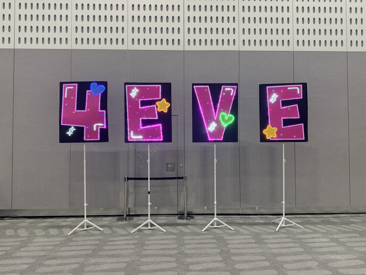 𝙿𝚊𝚛𝚝𝚢 𝙴𝚟𝚎𝚛 𝙰𝚏𝚝𝚎𝚛 𝟻 𝚈𝚎𝚊𝚛𝚜 𝙿𝚛𝚘𝚓𝚎𝚌𝚝 

ป้ายไฟตั้งรอต้อนรับพี่ๆฟอร์อายแล้ว ถ่ายรูปเช็คอินกันได้เลยยยย

#4eve
#4EVE5thAnniversary