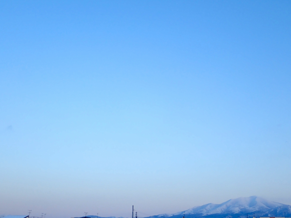 明日から冬休み。覚悟して絵本やら絵やら描く。