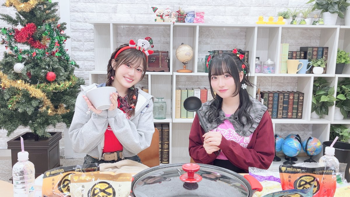 hnmk_kmch's tweet image. 🎁【プレゼント企画実施！】🎁
・本アカウントをフォロー
・本postをrepost  で、抽選1名に
#花谷麻妃 さん #小森結梨 さん
2人のサイン入りチェキプレゼント！

当選者には後日DMを差し上げます。
締切は12/30（火）23:59まで！

#セカンドショット #はなこも