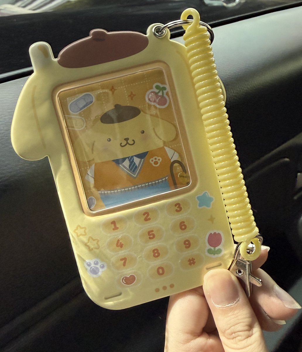 biautify's tweet photo. want to sell (wts) sanrio pompompurin photo frame atau want to trade (wtt) ke sanrio characters lain ^_____^ https://t.co/B0QKxu88z2