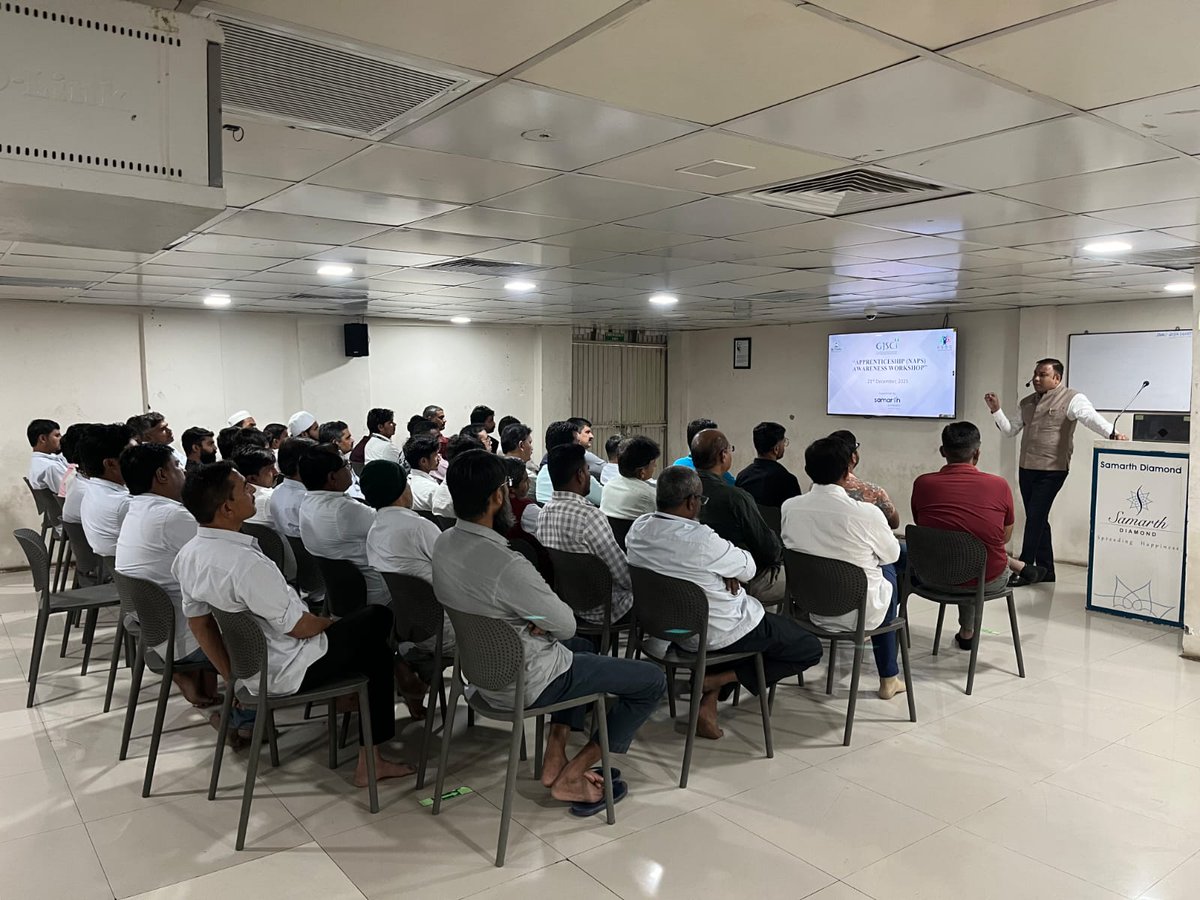 GJSCI's tweet photo. NAPS (National Apprenticeship Promotion Scheme) by GJSCI conducted awareness sessions highlighting its benefits and importance with the training partner.
📍 20 Dec – Visnagar, Gujarat
📍 21 Dec – Palanpur, Gujarat
#GJSCI #NAPS #Apprenticeship #SkillDevelopment #Gujarat https://t.co/2IVxUKi7at