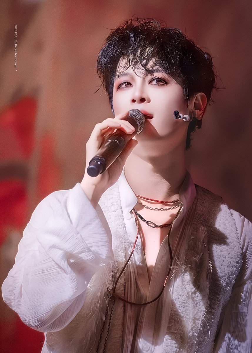 251221 트레이스유 커튼콜 박규원 [구본하]

태양에 눈이 멀어서 
내일을 보지 못하네