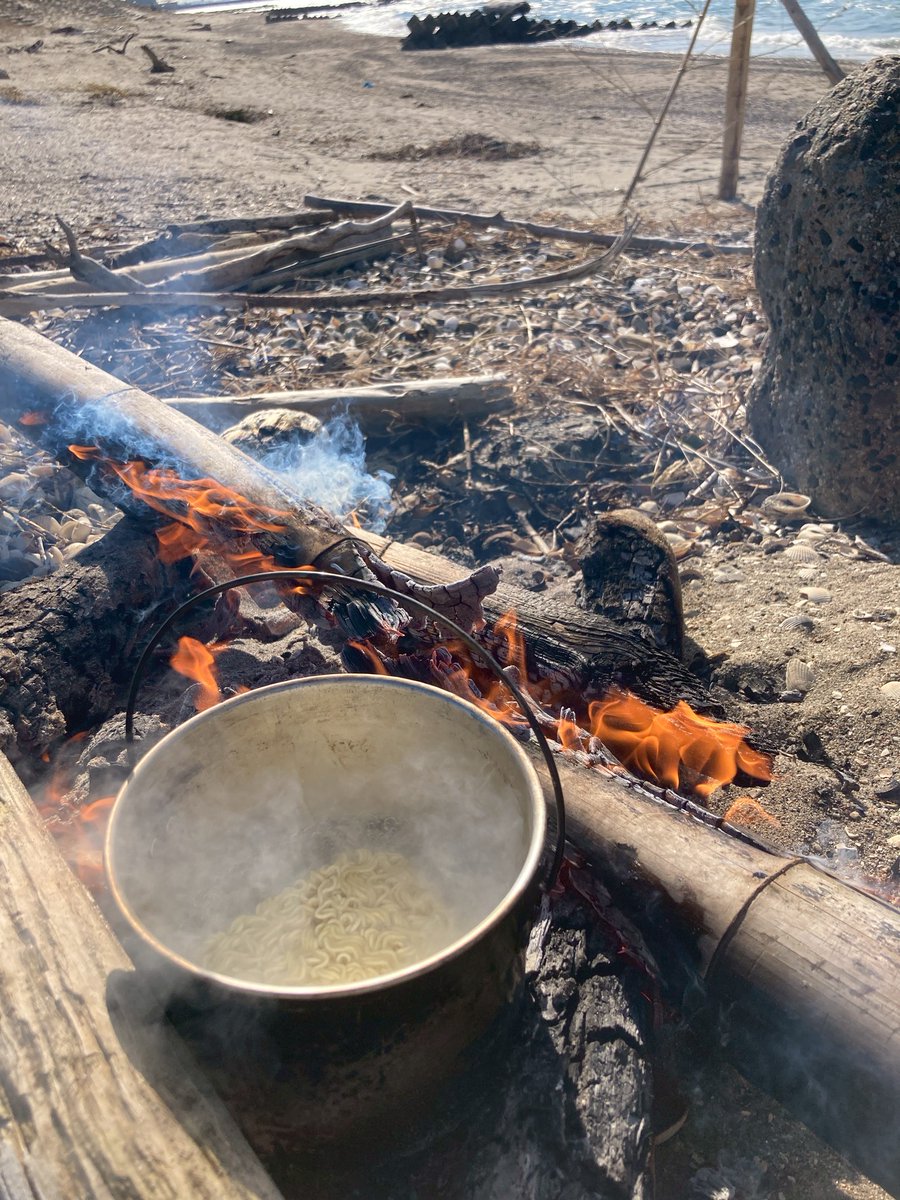 ／
12月23日(火)
#BeatAround834
＼

▼放送
17:00～20:00

▼出演
#犬飼耕平

▼メッセージテーマ
「鍋」

▼逆再生クイズのヒント❕❕
1992年のクリスマスソング

✉はアプリまたはHP投稿枠から！
medias.fm

無料アプリはこちら！👂
fmplapla.com/mediasfm