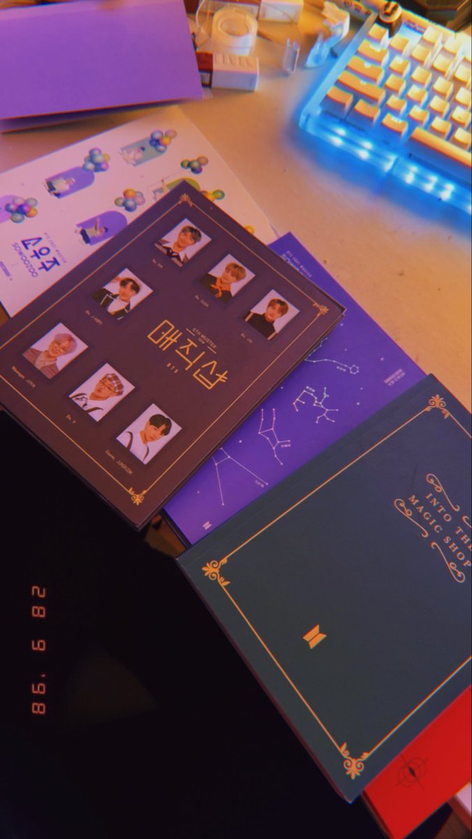 crying 😭 screaming 😭 throwing up 😭

I love my army besties 💜