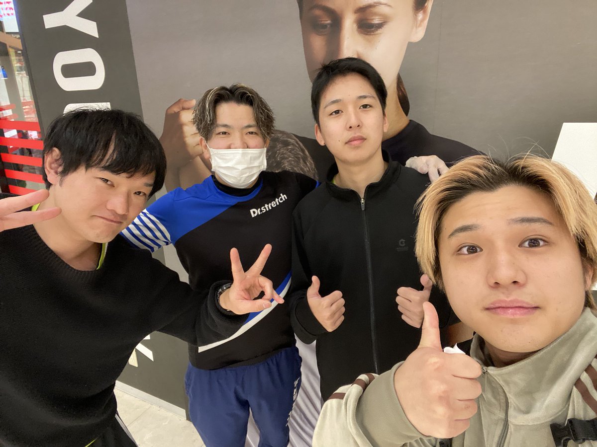 hina12_02ta's tweet photo. 今日は片村さんのストレッチを受けさせていただきました！
驚きの連鎖で100分あっという間でしたね
また練習もよろしくお願いします🙇‍♂️
 #圧倒的体感
 #鳳の皆さん優しくて温かかった https://t.co/UJQ5hJ7gN0