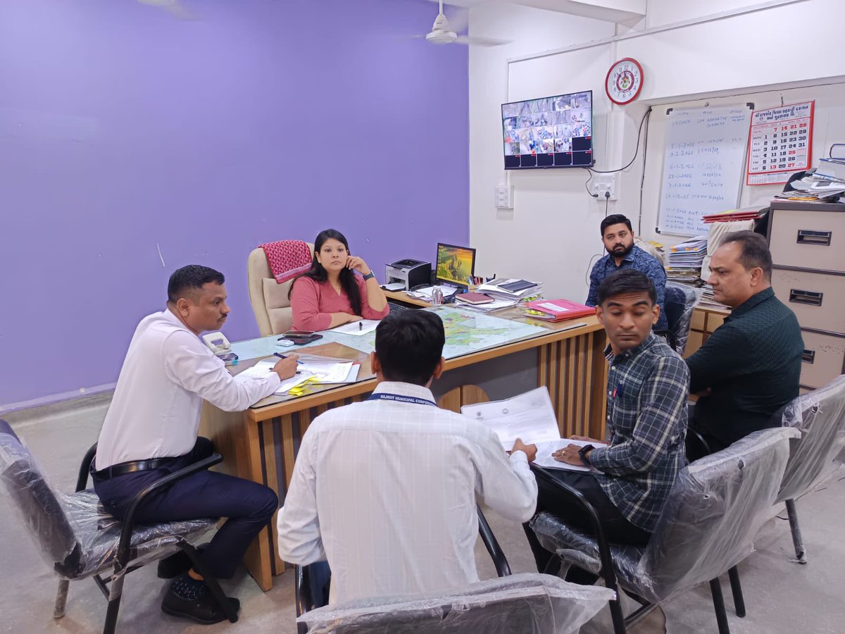 આજ રોજ તા.23/12/2025 ના રોજ સુશ્રી મહક જૈન,IAS મદદનીશ કલેકટરશ્રી રાજકોટ શહેર-2 અધ્યક્ષ સ્થાને રાજકોટ તાલુકાનો સ્વાગત કાર્યક્રમ યોજવામાં આવેલ,જેમાં મામલતદારશ્રી રાજકોટ ગ્રામ્ય, તાલુકા વિકાસ અધિકારીશ્રી રાજકોટ ગ્રામ્ય હાજર રહેલ. આ સ્વાગત કાર્યક્રમમાં કુલ પાંચ પ્રશ્નો રજૂ થયેલ.
