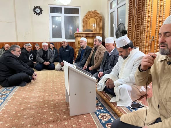 İrşad Faaliyetleri Devam Ediyor...
Yığılca İlçe Müftülüğümüz tarafından yürütülen irşad faaliyetleri kapsamında, programlar çerçevesinde Naaşlar Köyü Camii’nde yatsı namazı programı gerçekleştirildi.