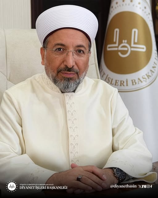 Diyanet İşleri Başkanı Prof. Dr. Safi Arpaguş, “Üç aylar,  bizler için durup düşünme, hayatımızı yeniden gözden geçirme ve samimiyetle Rabbimize yönelerek kulluk hususundaki eksikliklerimizi giderip hata ve günahlarımız için af dileme fırsatıdır.” ifadelerini kullandı.