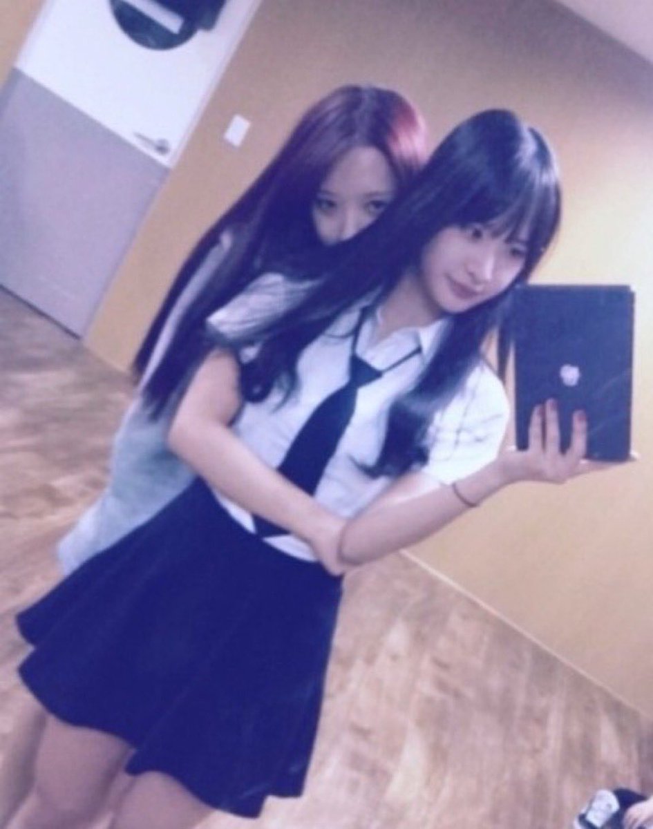 yuurimental's tweet photo. 보나님걍 내눈에만 보이는커신 같고 https://t.co/ysf2hSsyzM