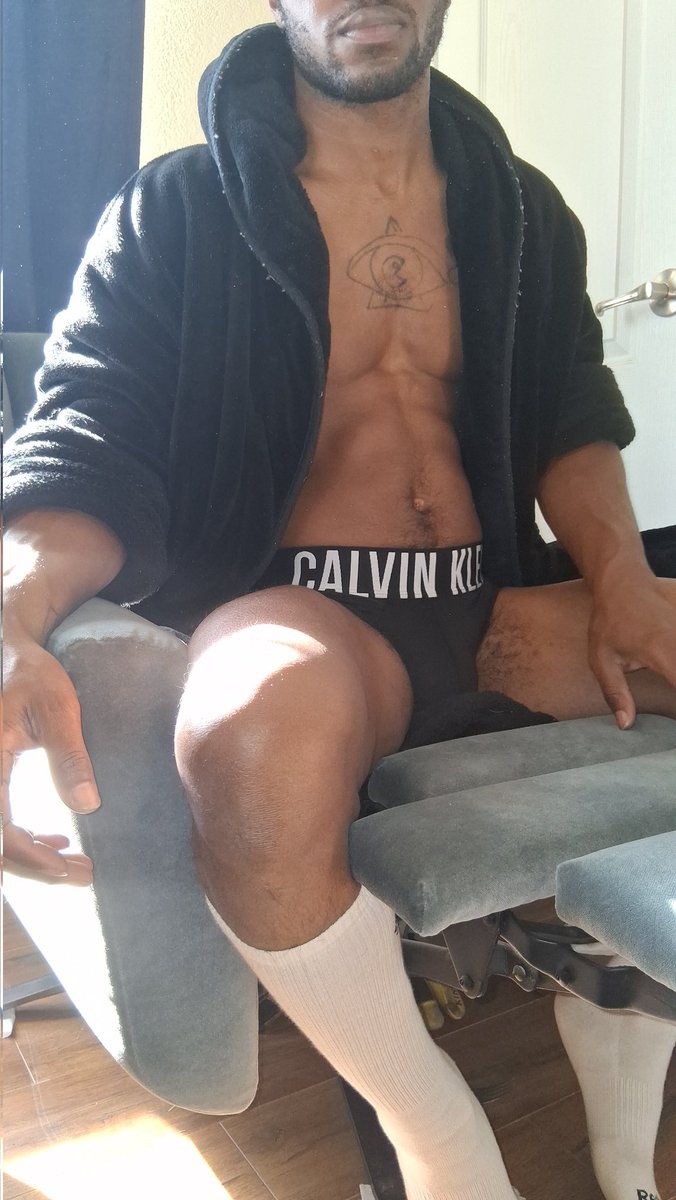 CopperTones91's tweet photo. #CalvinKlein https://t.co/sTzCFpV3WQ