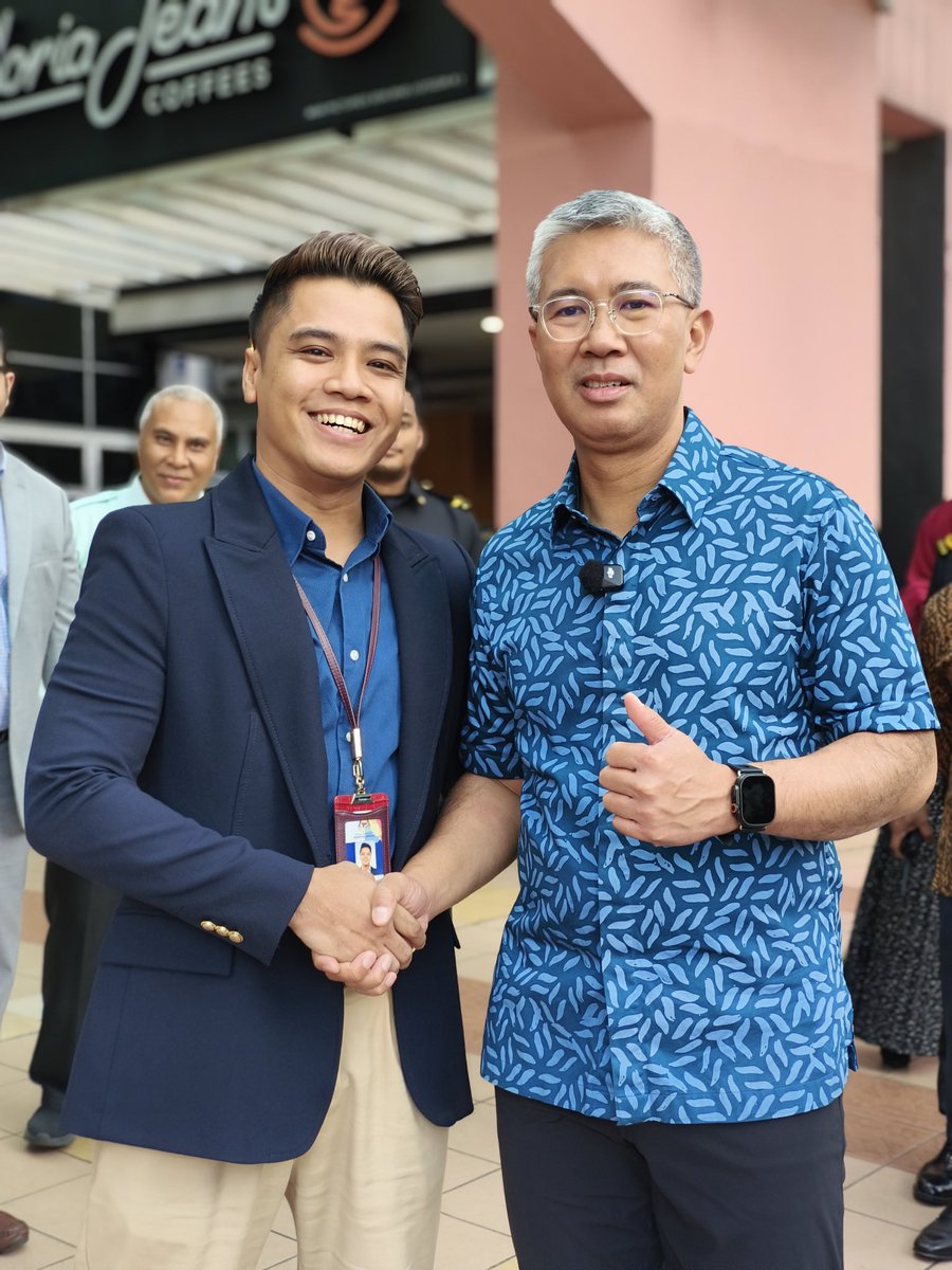 azwan tweet media