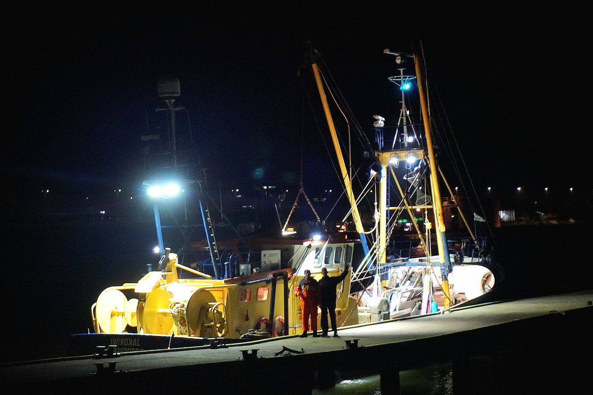De laatste zeefoto's van Koos de Visser die afgelopen vrijdag als garnalenvisser afzwaaide en zijn kotter laat saneren. Dank voor alle fraaie foto's en filmpjes afgelopen jaren Koos. We gaan je bijdragen enorm missen. 🫡
