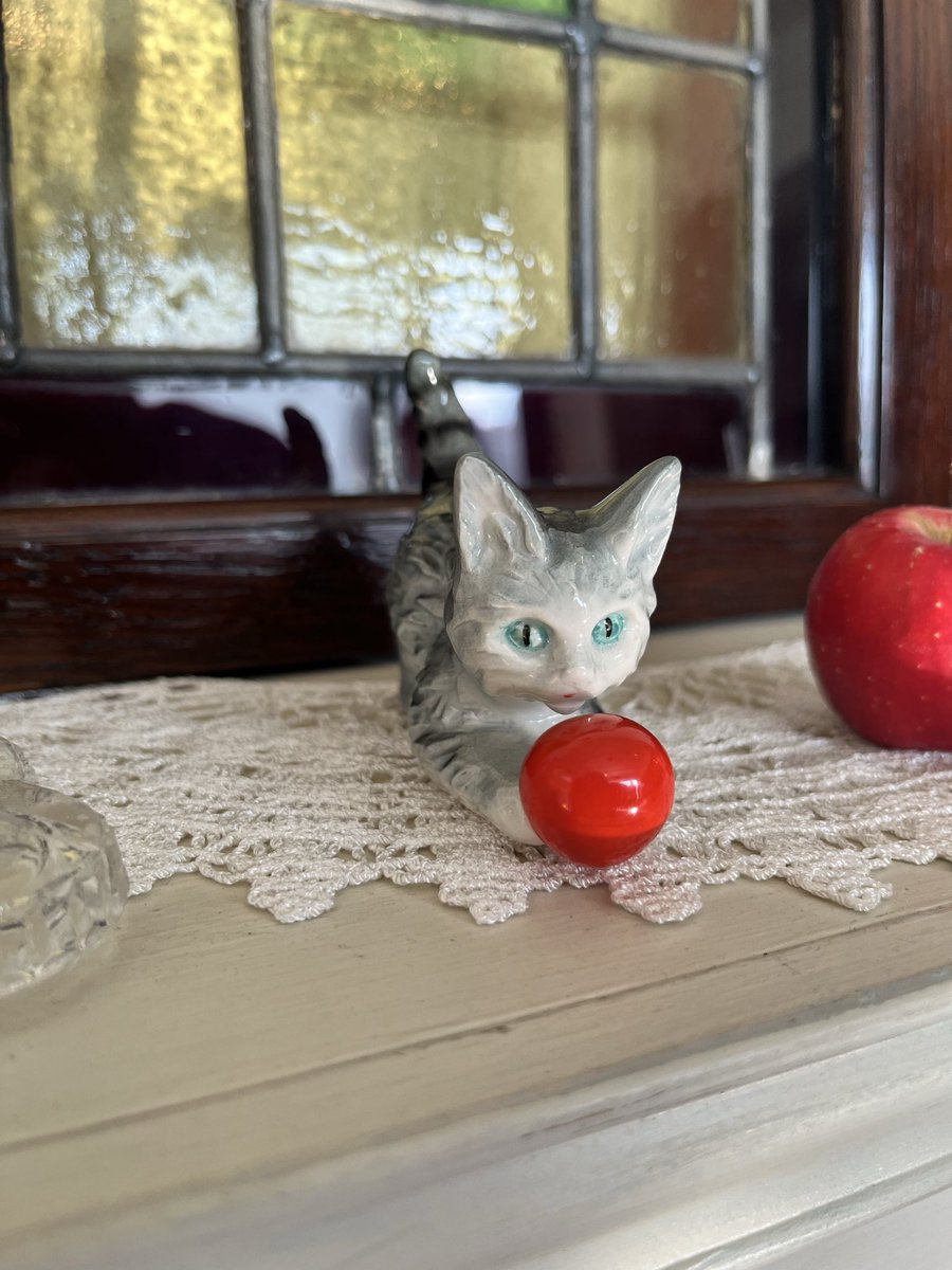 本日のヴィンテージは🇬🇧イギリスで保護した ブルーグリーンの瞳の