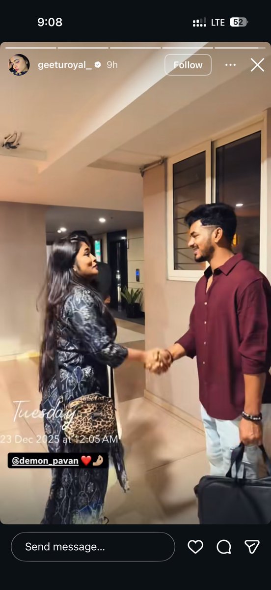 Geethu #DemonPavan ni meet ayina story delete chesindhi 
Asal yem mokam pettukuni kalisindhi Demon ki vote veydam valla no use ani cheppindhi videos lo 
  #BiggBossTelugu9