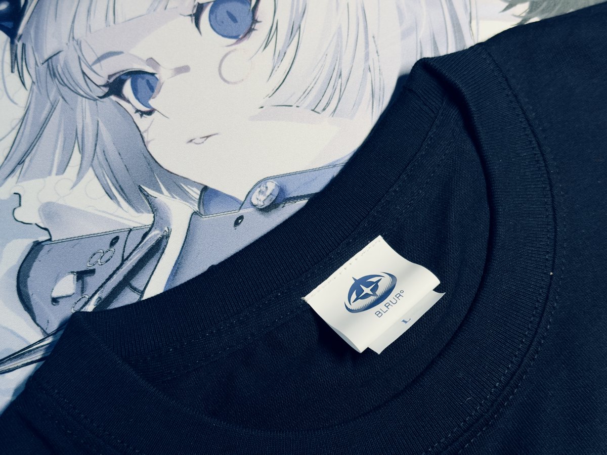 「Tシャツはオリジナルタグ付き バックプリントは乱視入り」|れおえんのイラスト