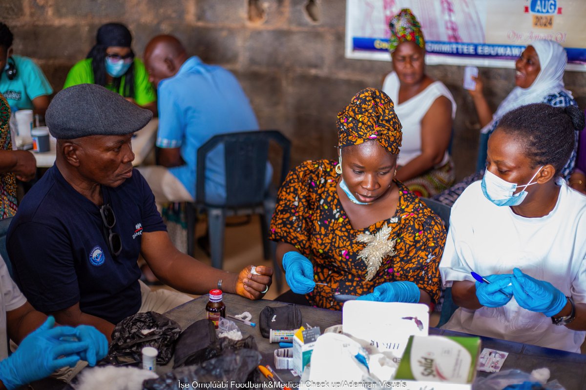 IseOmoluabi's tweet photo. FOOD BANK PLUS MEDICAL OUTREACH 

Picture Highlights

Photos showcasing our amazing team, along with highlights from the food bank and medical outreach events.
Our team of dedicated individuals is committed to making a positive impact and spreading happiness.
📸 @adeniranvisuals https://t.co/d1X8FEfen5