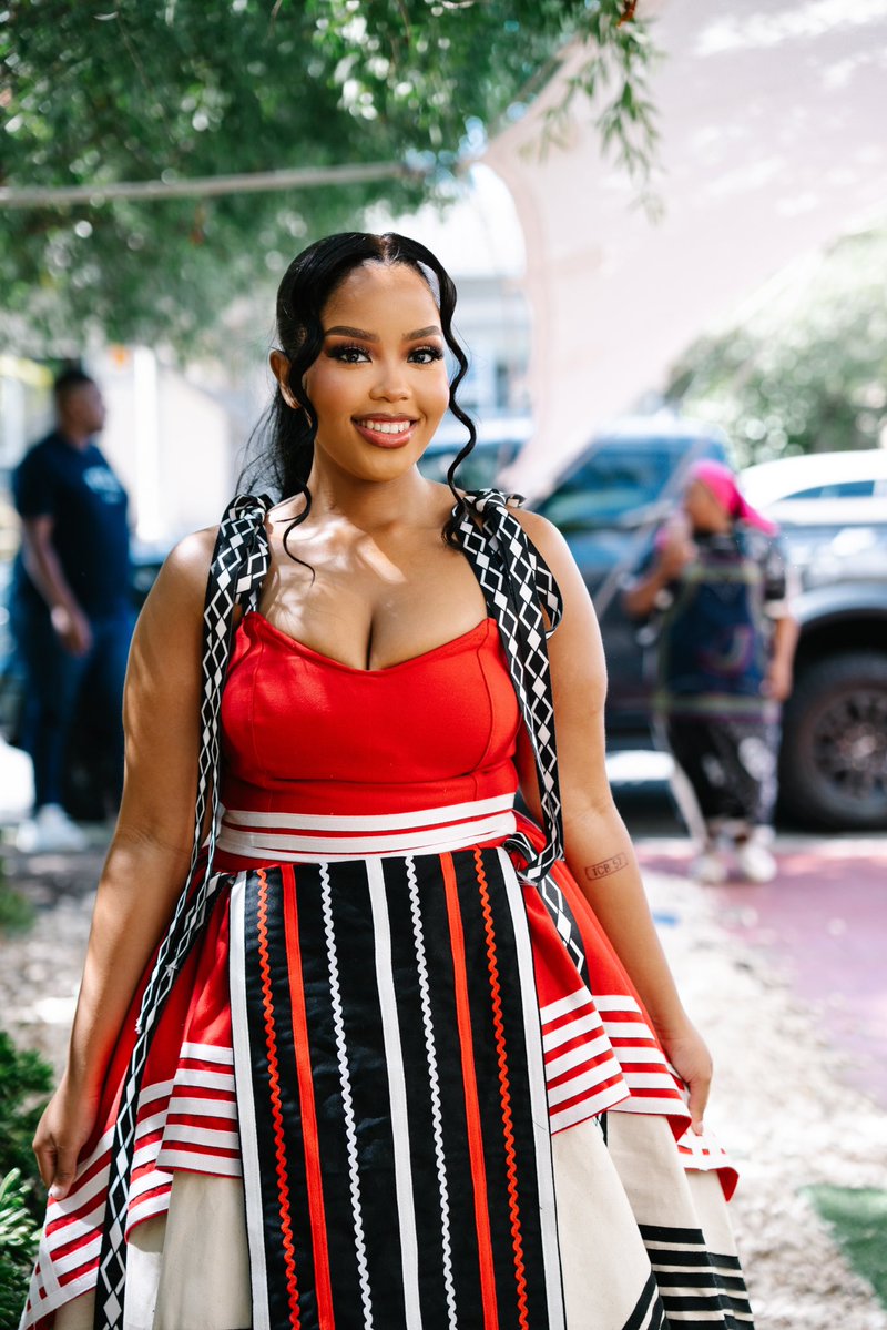 BuhleLitha's tweet image. ♥️🖤🤍