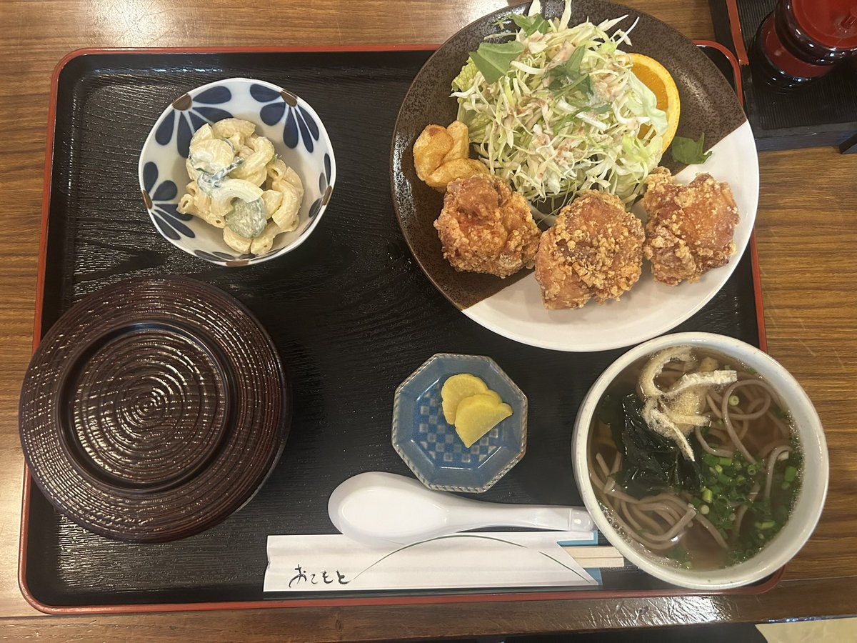 interwave12cub's tweet image. 遅ればせながら、こんにちは！
（もう夕方ですが）
今日は朝イチで年末挨拶。
薩摩川内市からいちき串木野市、東市来町から日置市からの中山町とバタバタでし
た。

途中、東市来町でランチ。
手打ちうどん「まんだらけ」の唐揚げ定食は美味しかったです^_^

やっと投稿出来て一息(^^)…