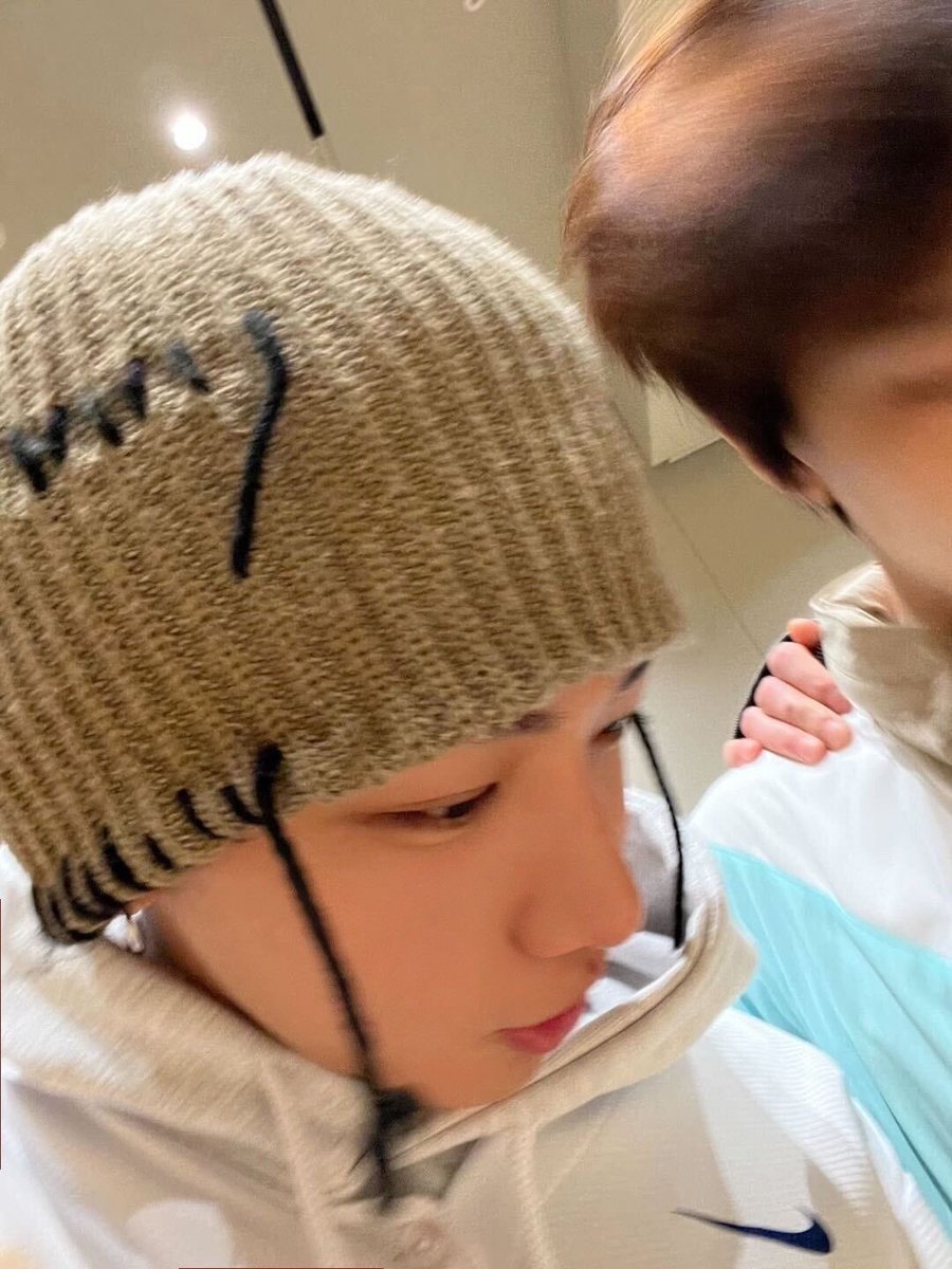 남자아이 얼마나 동그라면 별명이 두쫀쿠일까 진짜존웃이넴 하 하 하 하 하 볼살에 코코아가루 솔솔뿌리면 바로 명쫀쿠