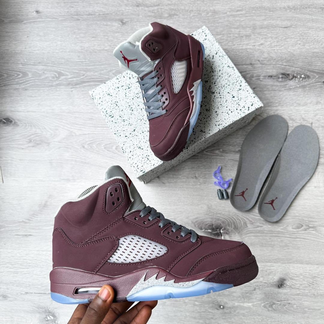 Boboye_Ak's tweet photo. Air Jordan 5 retro

40-47

63,000 Naira

Please retweet 🫶🫶🙏🙏 https://t.co/N3oXVF0kUD