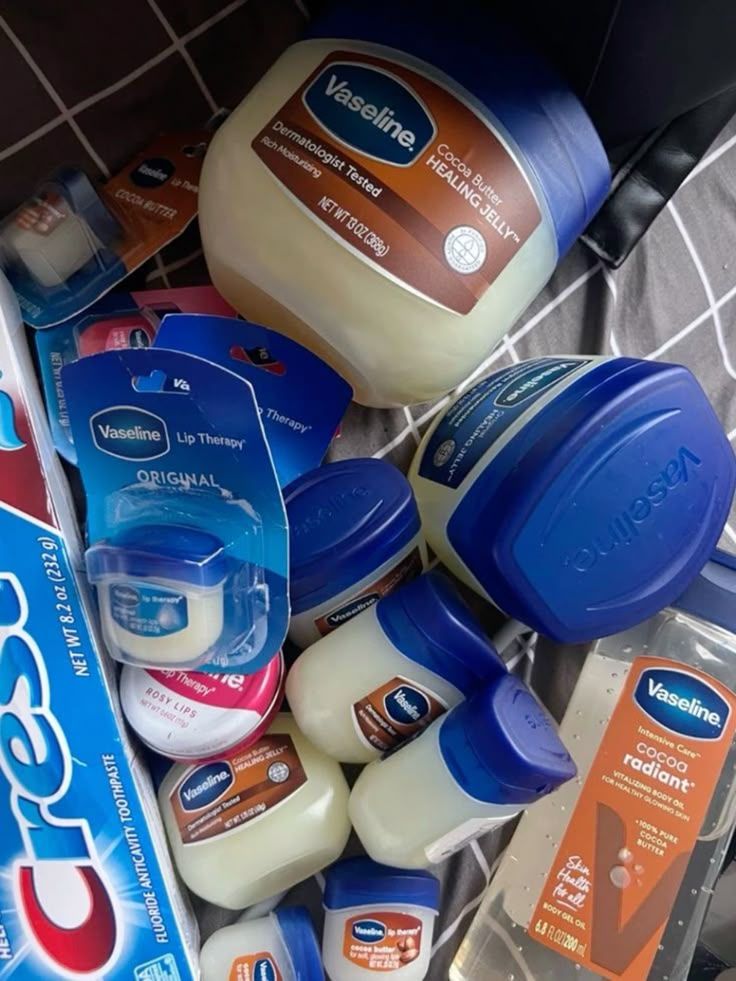 Most men ignore the simplest way to improve their appearance.

You only need one product: Vaseline.

Here are 7 Vaseline tricks that can transform your look (and your life): 🧵