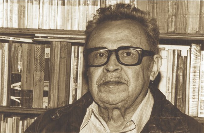 JacobinBrasil's tweet image. “O Brasil foi o último país do mundo a abolir a escravidão negra. Este fato não foi elevado ao nível de reflexão que merece pelos nossos historiadores e sociólogos."

O sociólogo, historiador e jornalista Clóvis Moura faleceu neste dia em 2003.