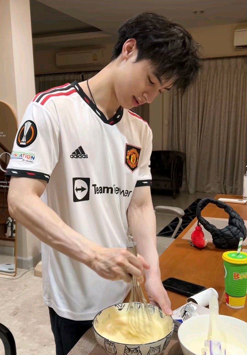 kritr333's tweet image. Let's get to know about Krit more ⸜(｡˃ ᵕ ˂ )⸝♡

— A thread ⋆˚࿔ #krit_r333 𝜗𝜚˚⋆