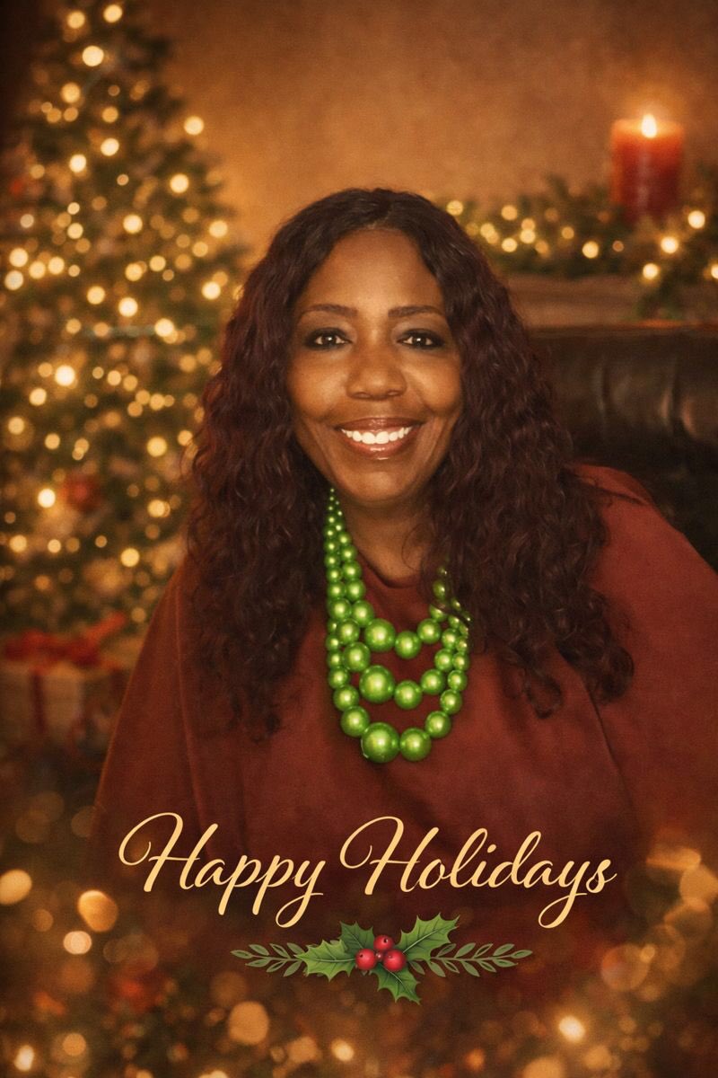 snelllo's tweet photo. Happy Holidays, Sunshine.  I pray you have a Merry Christmas and a happy New Year https://t.co/x5XDFTtWhJ