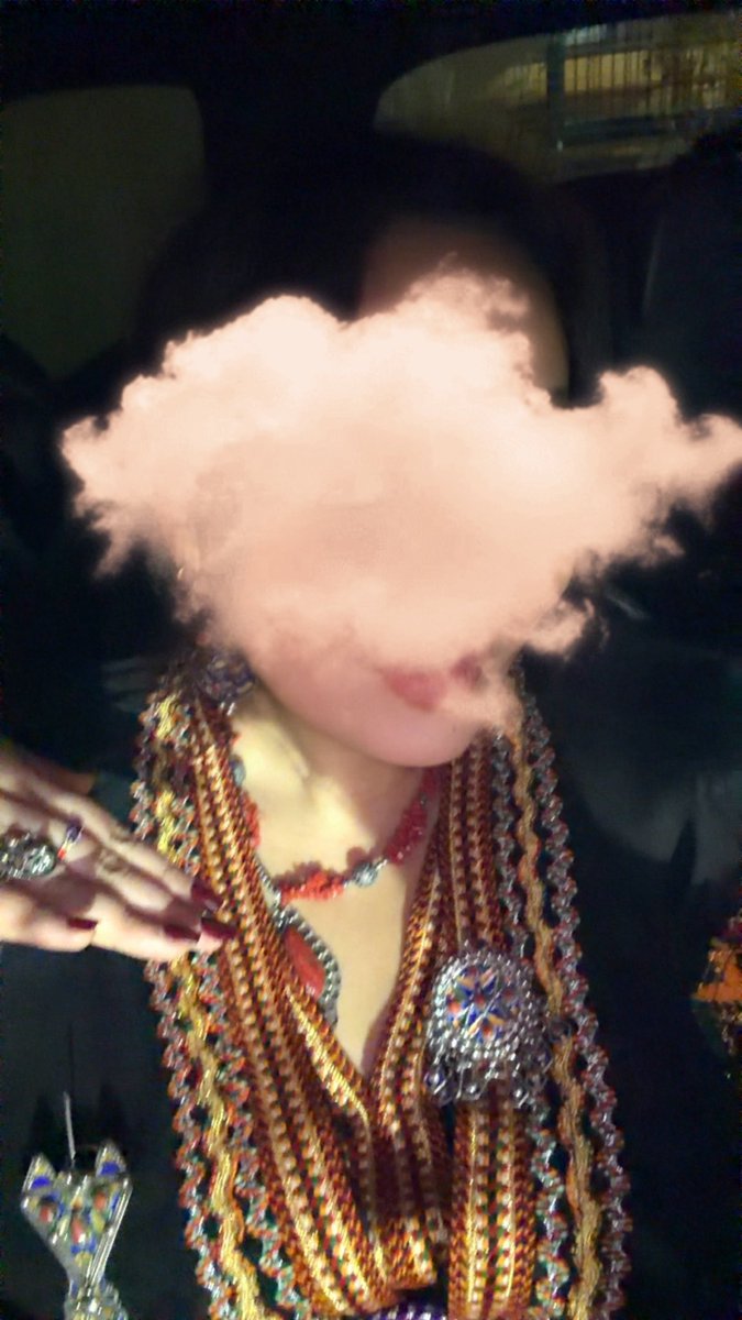 clnben's tweet image. un peu de tigzirt, du izem, un problème de voiture, et un mariage

la routine quoi