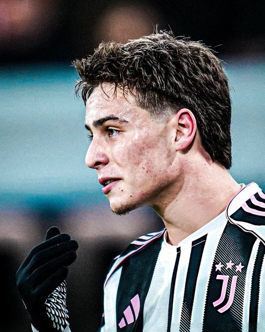 Oyinlola_cfc's tweet image. Yildiz                              Or                                   Semeyo
                         Sign one in January?