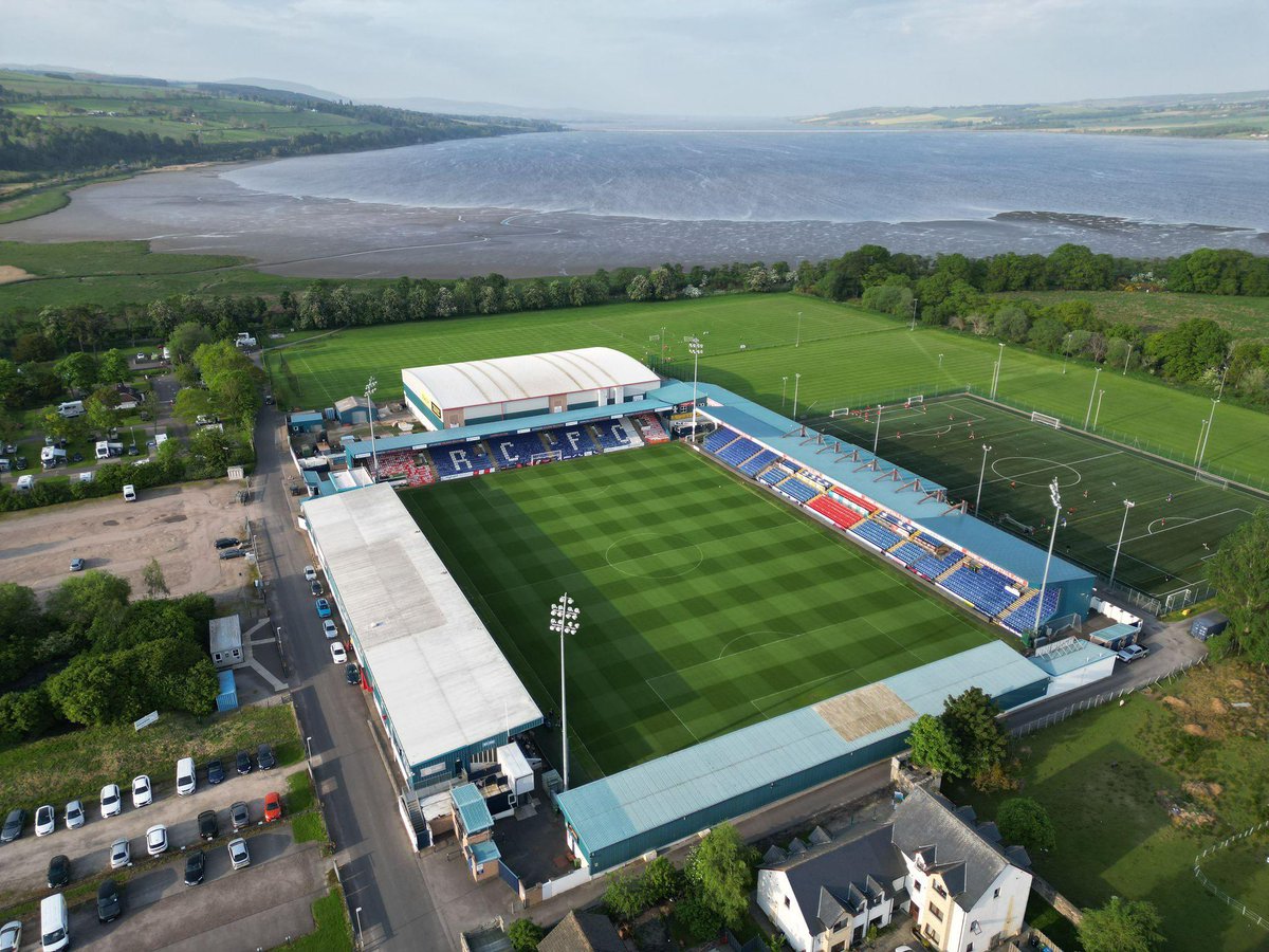 StJohnstoneJai's tweet image. It’s being reported that a Ross County training session was delayed for nearly 2 hours today after a player reported finding an unknown white powdery substance on the pitch.

Training was suspended while an investigation was launched. After a complete analysis, experts determined…