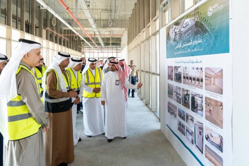 محافظ الأحساء يتفقّد مستشفى جامعة الملك فيصل التعليمي ويرأس اجتماع اللجنة العليا 