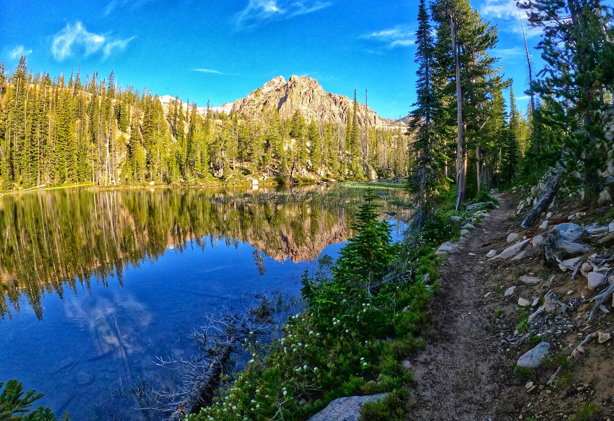 8ntmuch's tweet image. It’s Trail Tuesday‼️

Share a picture you took of a trail or path you enjoy!