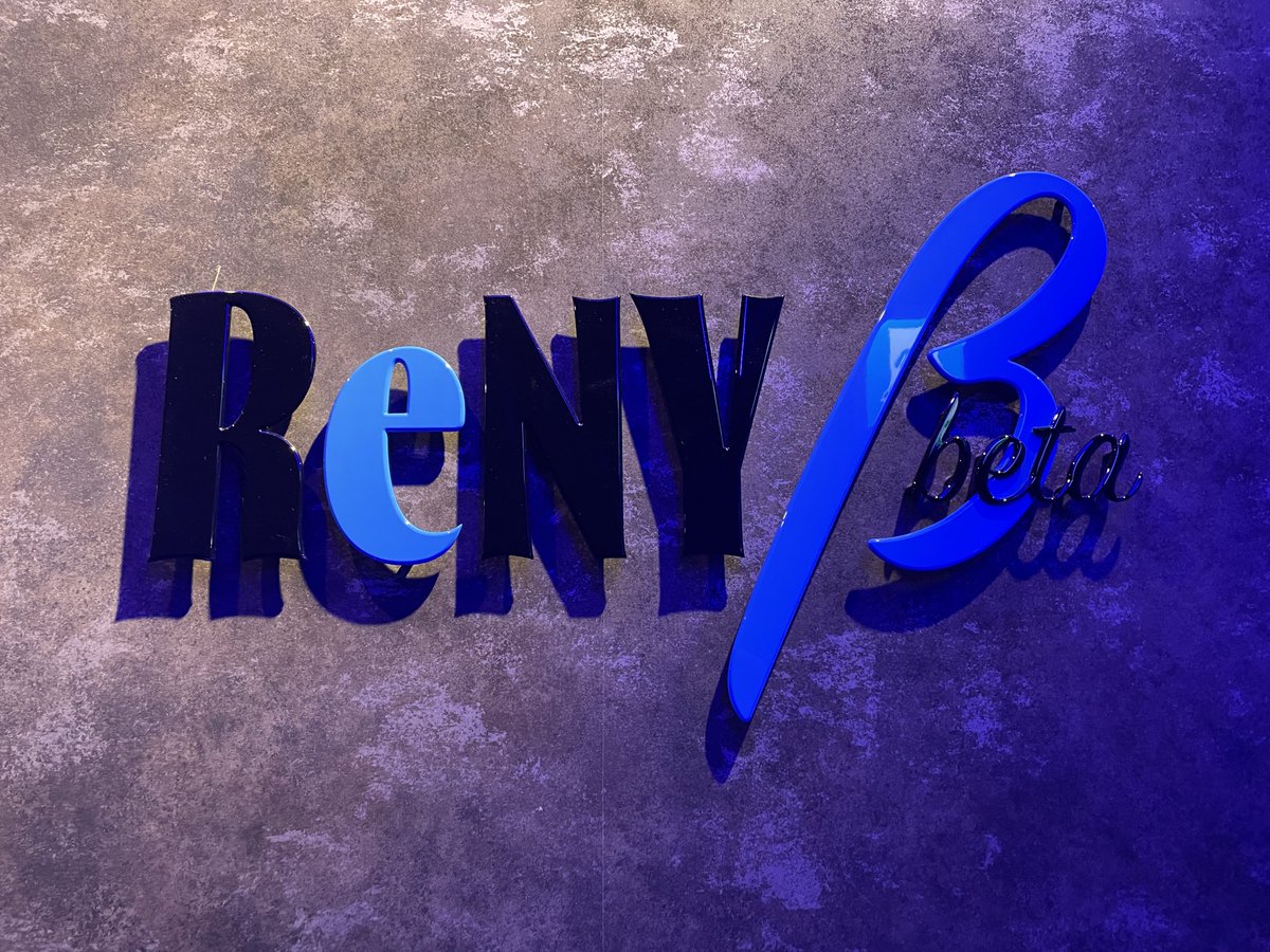 Jupiter LIVE「ORACLE OF REBIRTH」
ありがとうございました！
泣かないって決めてたのに、TERU君にいきなり泣かされてその後止まらなかった😂
最高のメンバー、そしてLIVEに来てくれた最高の皆！
本当に楽しい9年間でした！
寄せ書きも本当にありがとう！
これからもJupiterを宜しくお願いします🤟🔥