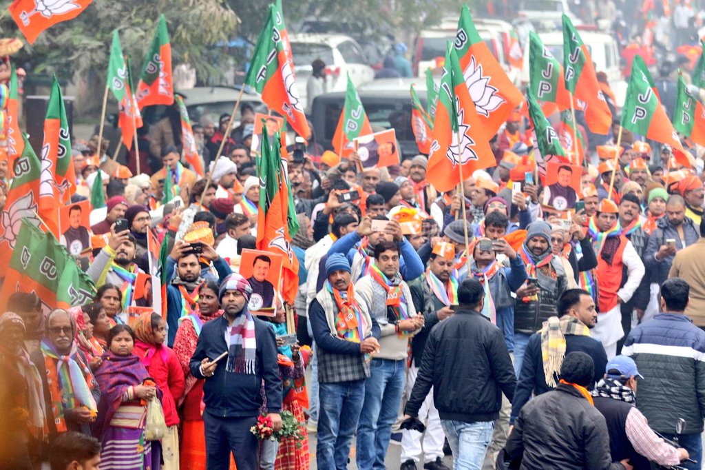 NitinNabin's tweet photo. पटना में आज हुए रोड शो की कुछ झलकियाँ।

अपार स्नेह और समर्थन के लिए आप सभी का हृदय से आभार। https://t.co/ucJcptKiGv