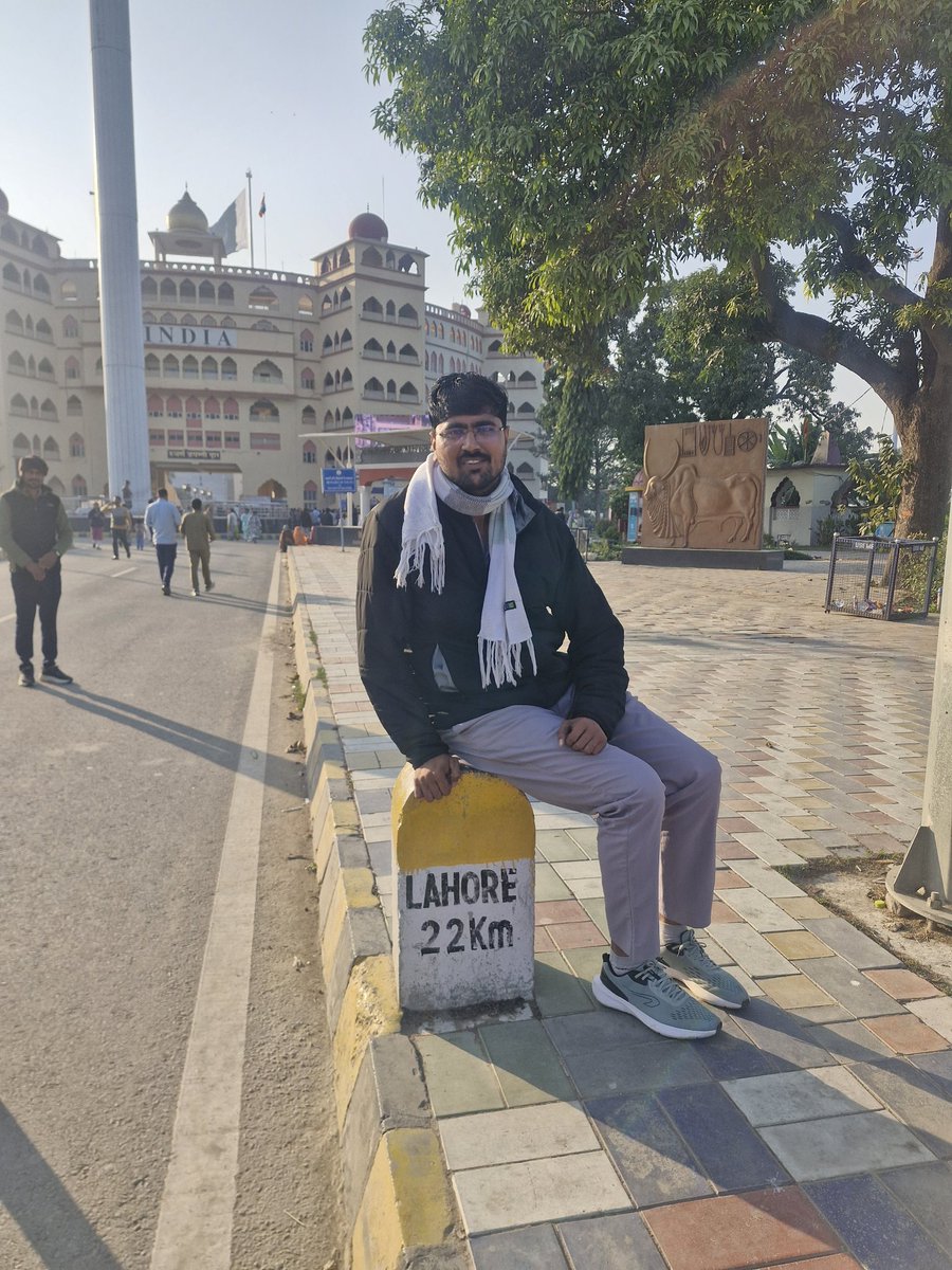 પાકિસ્તાન (લાહોર) 22 KM